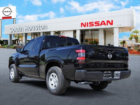 New 2026 Nissan Frontier S image 3