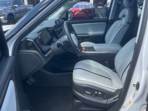 Used 2024 Rivian R1S Adventure AWD/4WD image 12