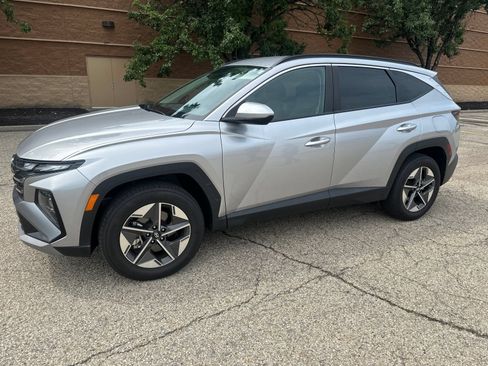 Used 2025 Hyundai Tucson SEL AWD/4WD image 2