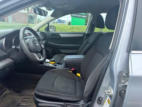 Used 2019 Subaru Outback 2.5i AWD/4WD image 14