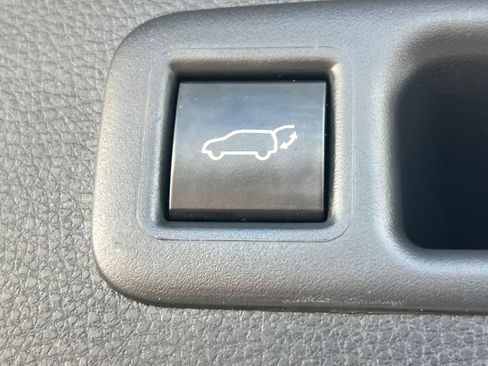 Used 2025 Toyota Highlander XSE AWD/4WD image 23