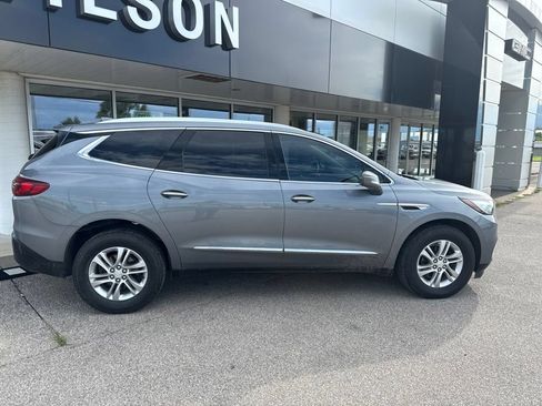 Used 2018 Buick Enclave Essence FWD image 5