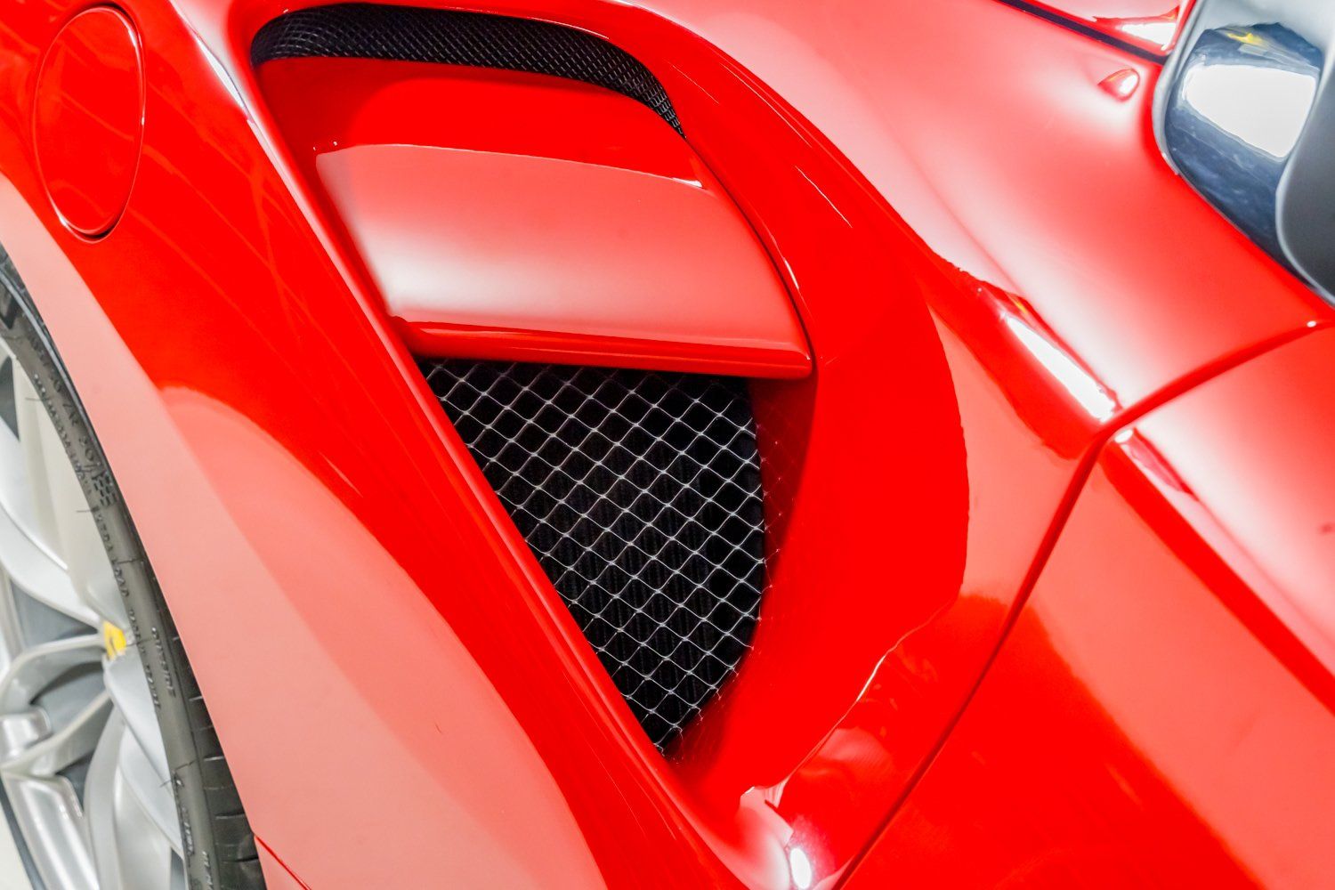 Certified 2017 Ferrari 488 Spider RWD image 41