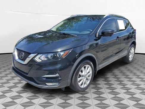 Used 2020 Nissan Rogue Sport SV w/ Technology Package FWD image 2