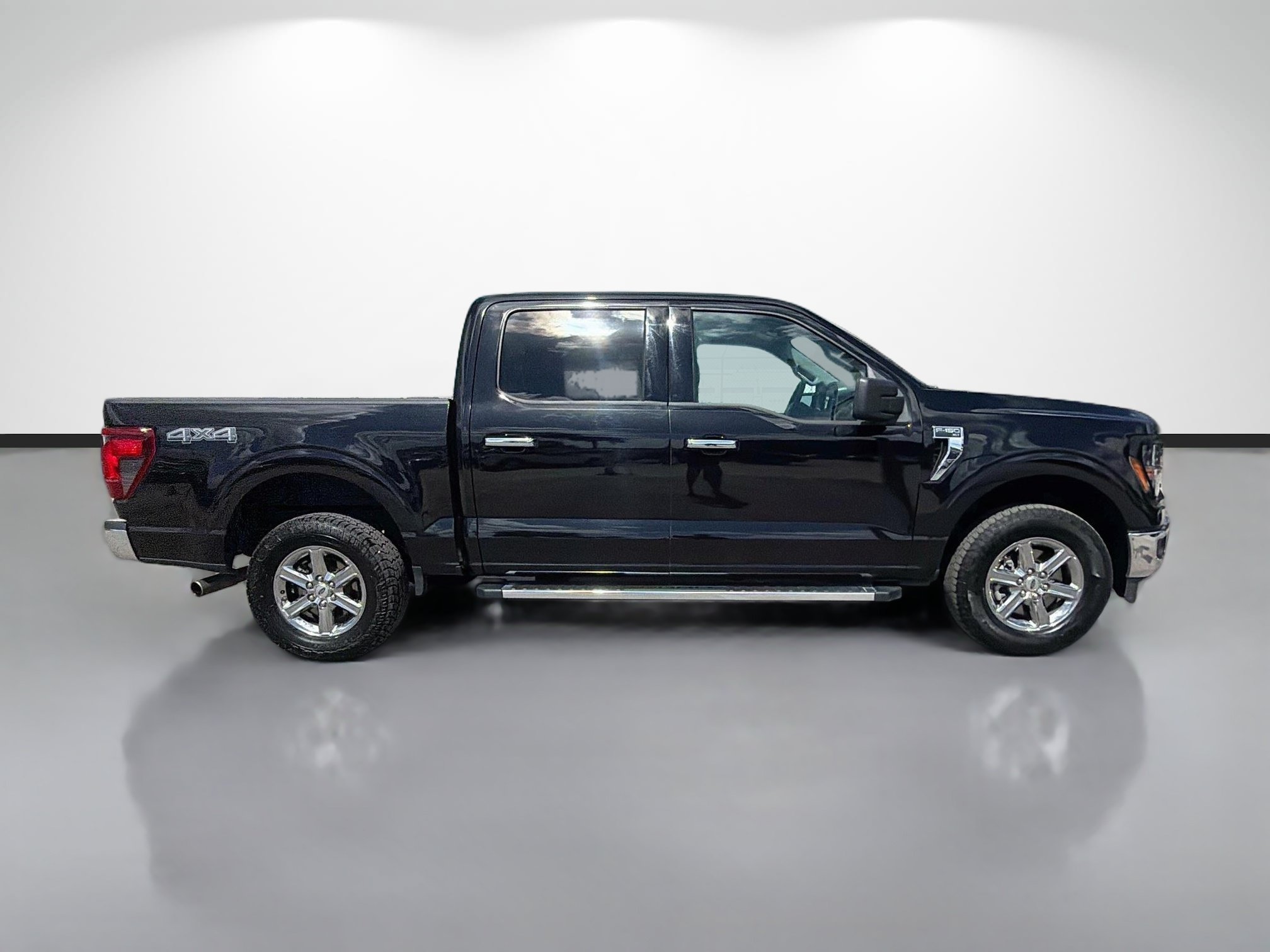 Used 2025 Ford F150 XLT w/ Equipment Group 301A Standard AWD/4WD image 2