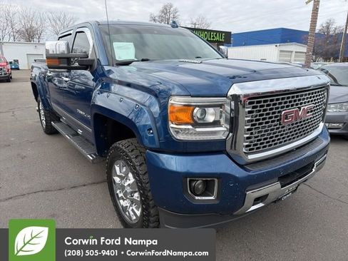 Used 2016 GMC Sierra 2500 Denali w/ Duramax Plus Package image 3