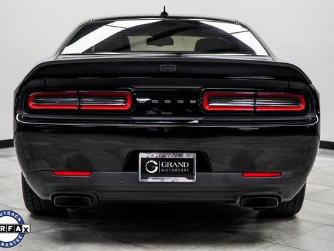 Used 2023 Dodge Challenger SRT Hellcat w/ Driver Convenience Group image 10