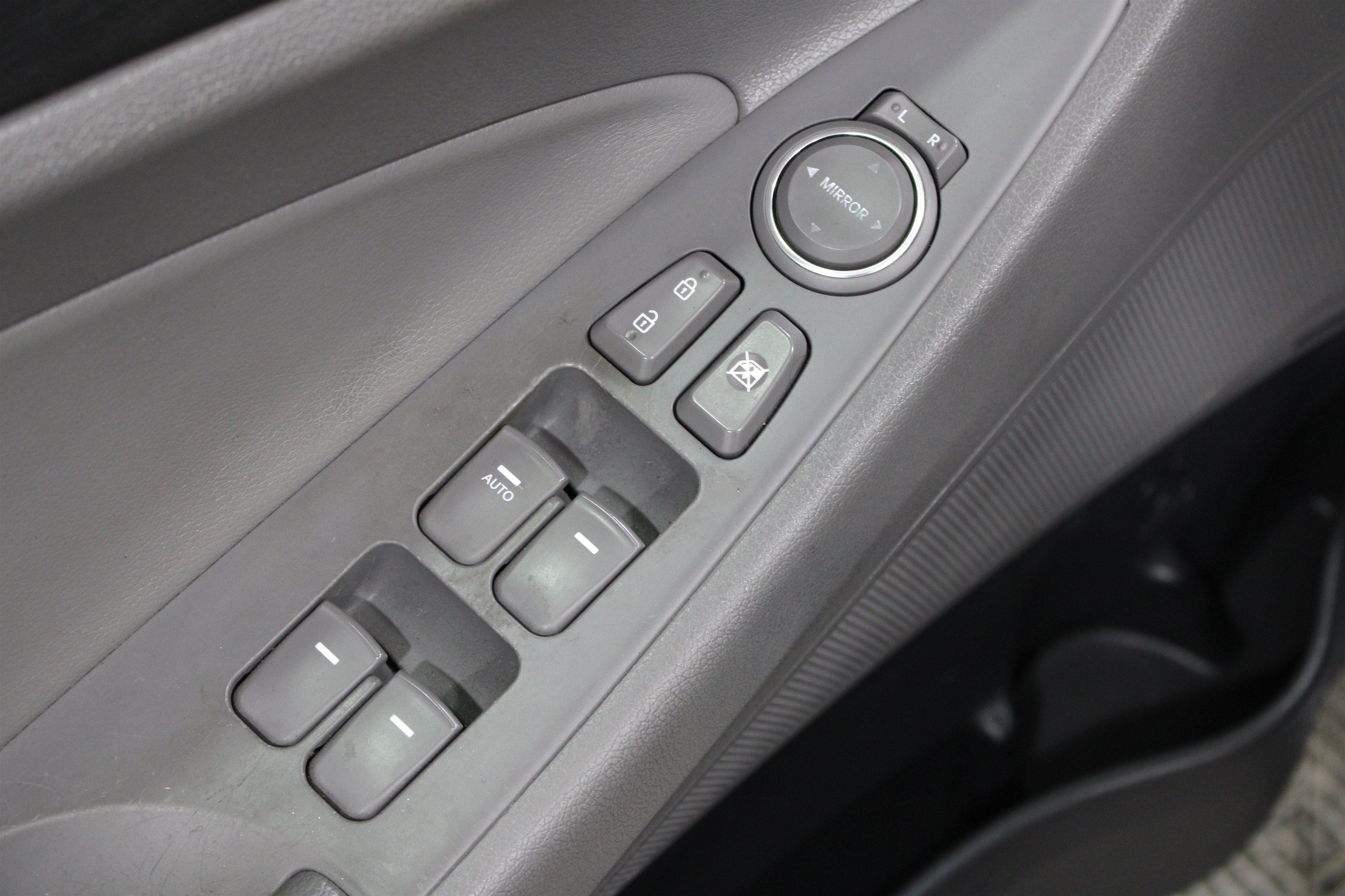 Used 2013 Hyundai Sonata SE w/ Navigation & Sunroof Pkg FWD image 6