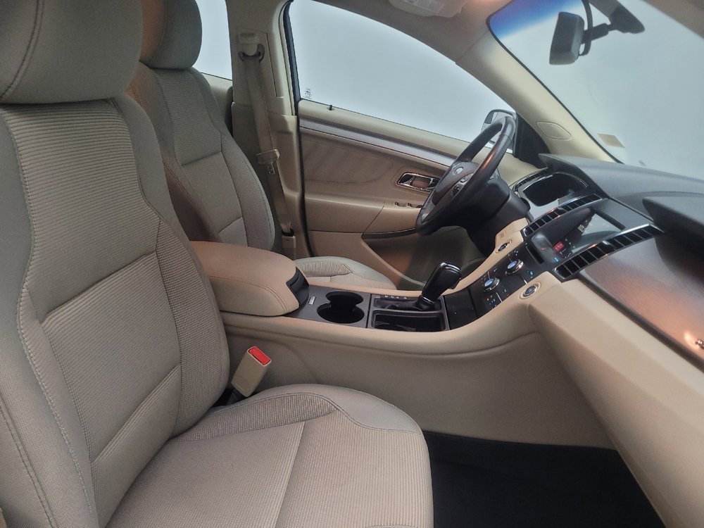 Used 2018 Ford Taurus SEL w/ Equipment Group 201A FWD image 21