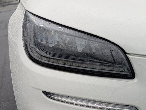 New 2026 Lincoln Corsair Premiere image 9