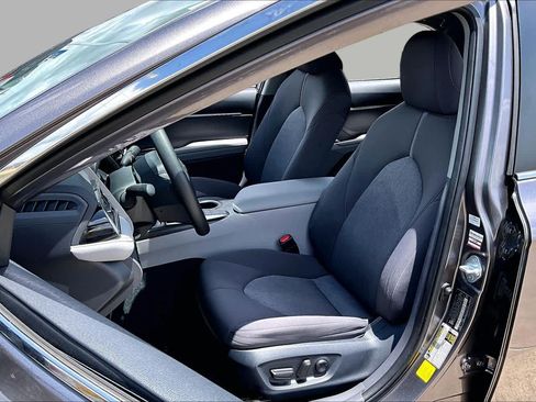 Used 2024 Toyota Camry LE FWD image 8