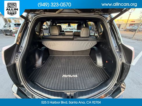Used 2016 Toyota RAV4 SE w/ Advanced Technology Package AWD/4WD image 18