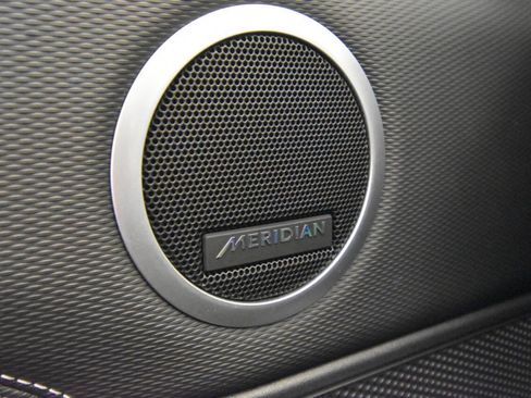 Used 2021 Land Rover Discovery S R-Dynamic image 32