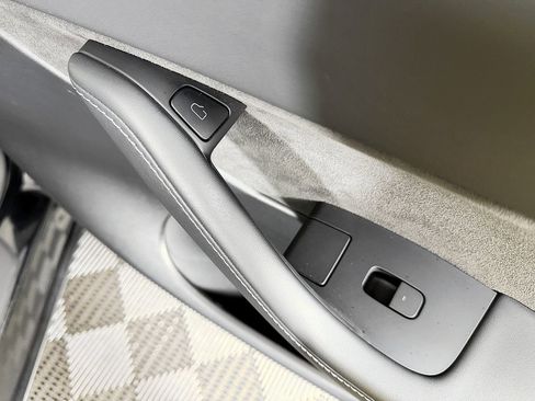 Used 2022 Tesla Model Y Performance AWD/4WD image 46