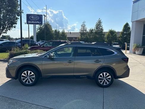 Used 2021 Subaru Outback Premium AWD/4WD image 4