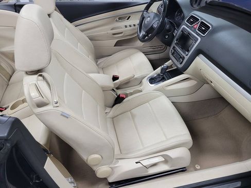 Used 2012 Volkswagen Eos Komfort FWD image 18