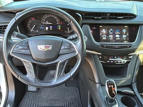 Used 2019 Cadillac XT5 Luxury image 9