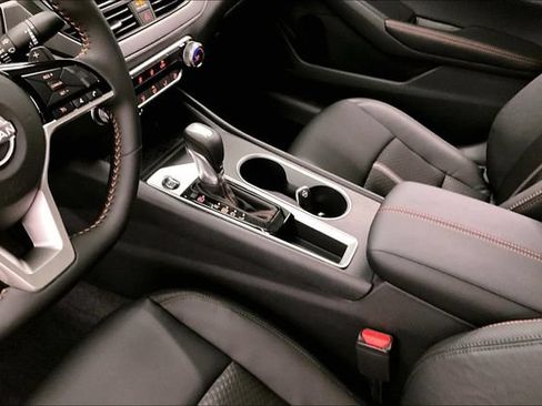 New 2026 Nissan Altima 2.5 SR FWD image 9