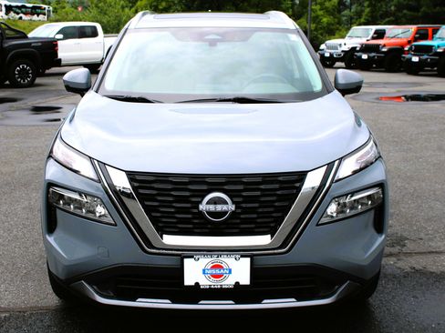 Used 2023 Nissan Rogue SL AWD/4WD image 3