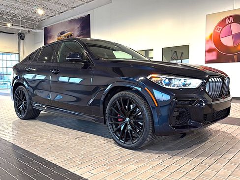 Used 2022 BMW X6 xDrive40i w/ Executive Package image 3