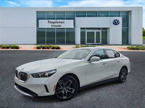 Used 2026 BMW 530i xDrive AWD/4WD image 34