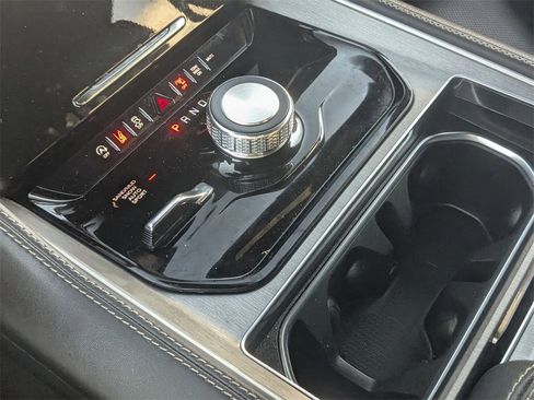 Used 2025 Jeep Wagoneer Series II image 23