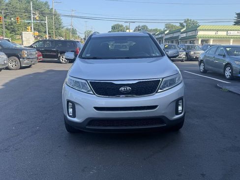Used 2015 Kia Sorento LX AWD/4WD image 3