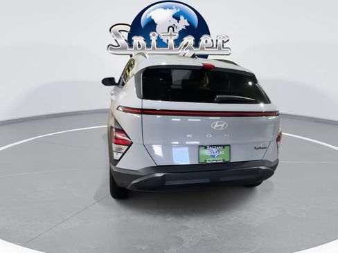 Used 2025 Hyundai Kona SEL image 8