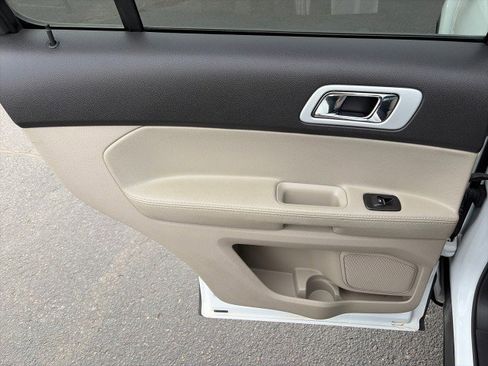 Used 2015 Ford Explorer XLT w/ Equipment Group 201A image 23