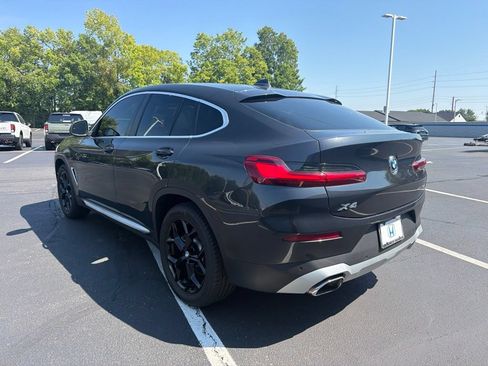 Used 2022 BMW X4 xDrive30i w/ Parking Assistance Package AWD/4WD image 3