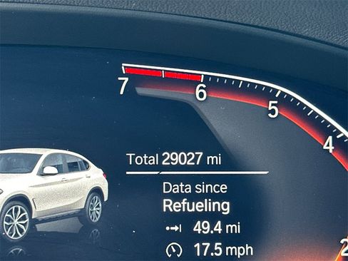 Used 2024 BMW X4 xDrive30i image 4