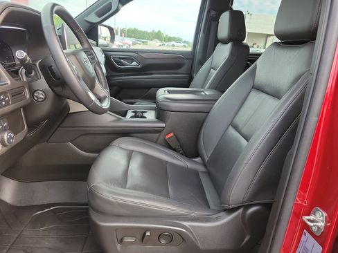 Used 2022 Chevrolet Tahoe Z71 w/ Luxury Package image 14