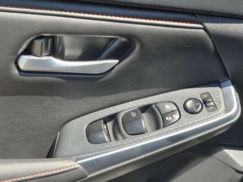Certified 2025 Nissan Sentra SR w/ SR Premium Package FWD image 8