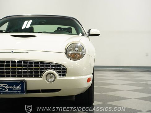 Used 2002 Ford Thunderbird image 19