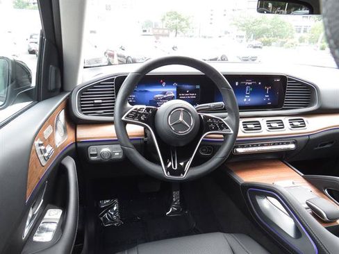 Certified 2025 Mercedes-Benz GLE 350 4MATIC w/ AMG Line Exterior image 10