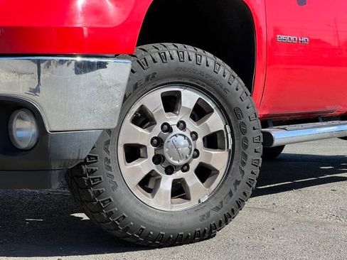 Used 2011 GMC Sierra 2500 SLE w/ SLE Preferred Package image 2