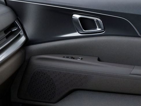 New 2026 Kia Carnival FWD image 25