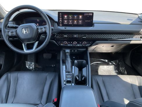 Used 2023 Honda Accord Touring image 10