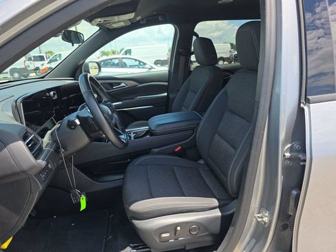 Used 2024 Chevrolet Traverse LT FWD image 6