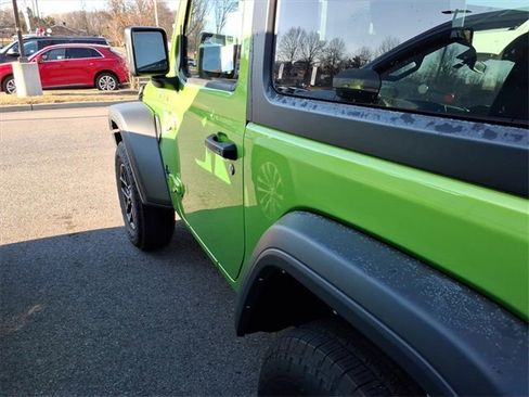 Used 2025 Jeep Wrangler Sport image 10