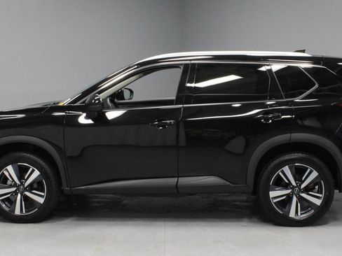 Used 2024 Nissan Rogue SL AWD/4WD image 7