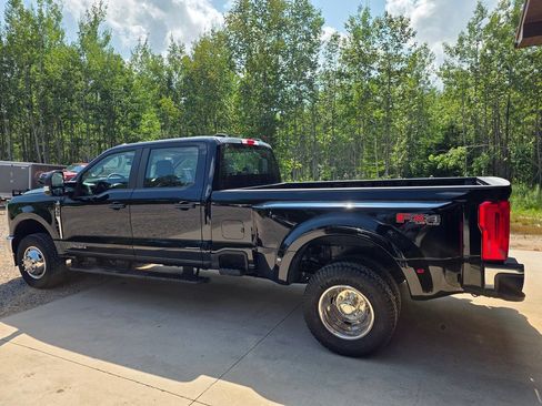 Used 2024 Ford F350 XL AWD/4WD image 4