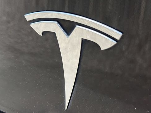 Used 2023 Tesla Model Y Long Range AWD/4WD image 15