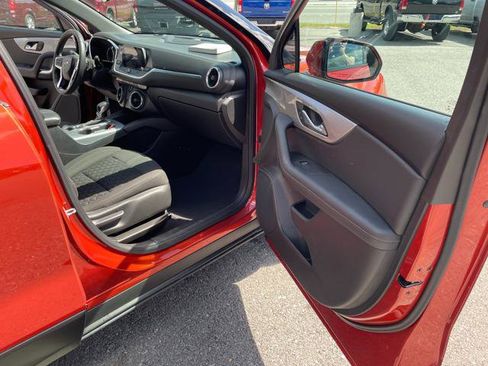 Used 2021 Chevrolet Blazer LT AWD/4WD image 26
