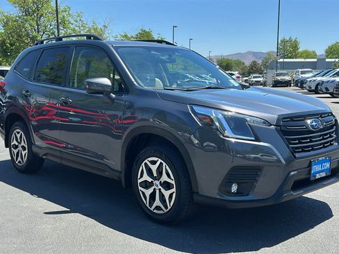 Certified 2024 Subaru Forester Premium AWD/4WD image 4