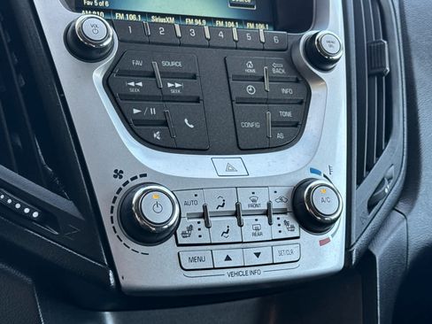 Used 2017 Chevrolet Equinox LT w/ Convenience Package FWD image 20