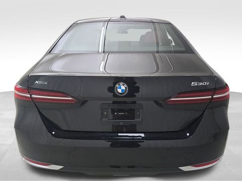 New 2025 BMW 530i xDrive AWD/4WD image 8