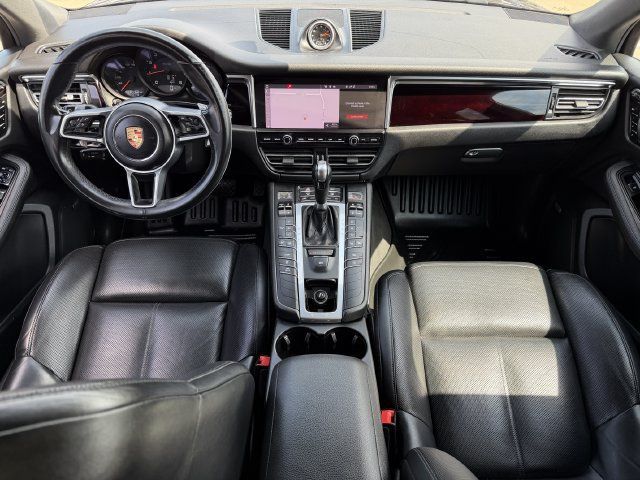 Used 2020 Porsche Macan AWD/4WD image 9