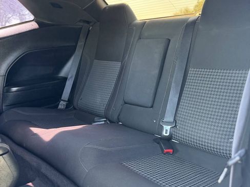 Used 2017 Dodge Challenger SXT RWD image 13