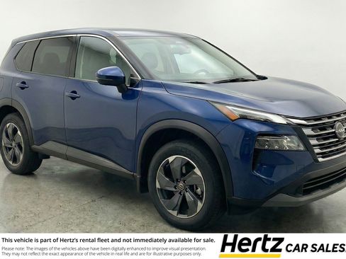 Used 2025 Nissan Rogue SV image 1